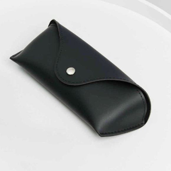 Square Polycarbonate Frame Sunglasses in Black - Picture 5 of 5